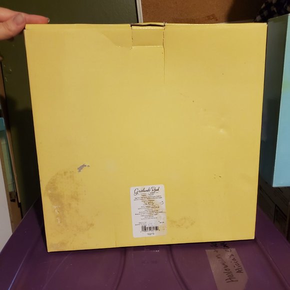 Grasslands Road Spring Collection Egg Plater with Salt & Pepper Bunny Shakers - Picture 3 of 6